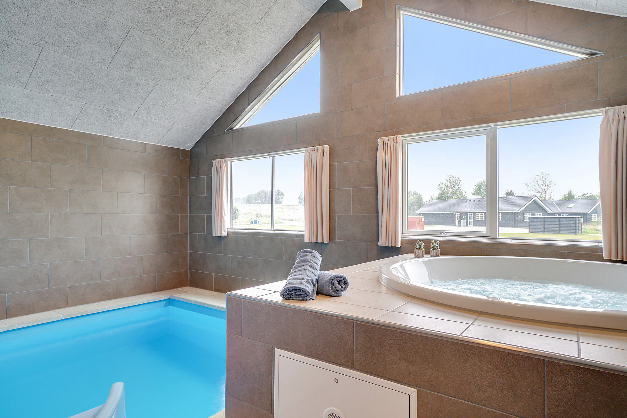 skanlux-poolhus-grenaa43 Grenaa – Skanlux Poolhus